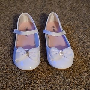 Jelly Beans Girls Size 2 White Patent Leather.